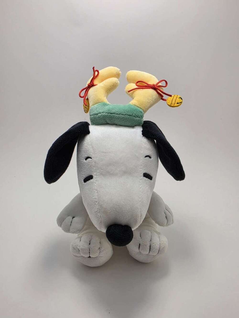 Hallmark "Snoopy" the White Snoopy Plush with Reindeer Antlers Peanuts (5 inch)